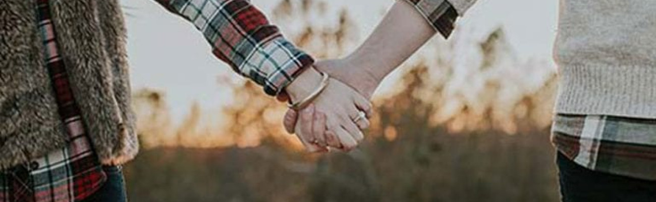 couple holding hands